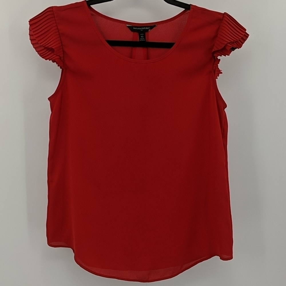 BANANA REPUBLIC Pleated Sleeve Sleeveless Top